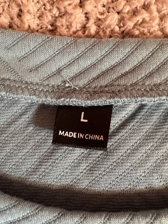 Women’s Quilted Crewneck Sweater - Sage Green - Picture 2 of 2